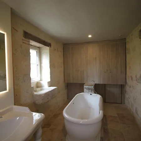 De La Tour Maria Semesterbostad