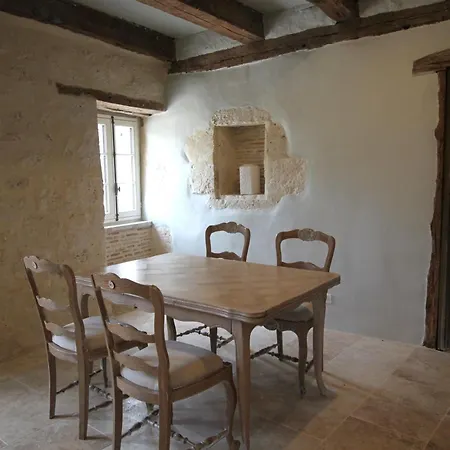 De La Tour Maria Semesterbostad