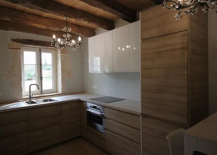 De La Tour Maria * Saint-Beauzeil